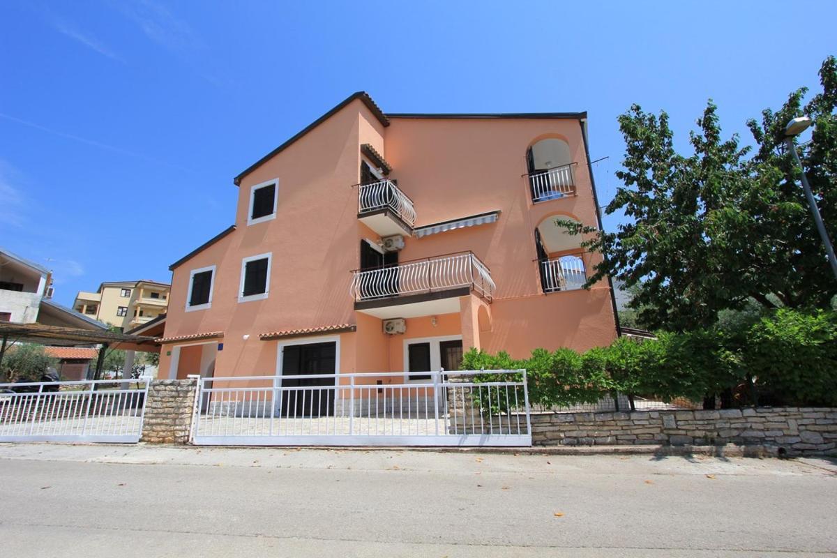 Apartments Susy Pula Ngoại thất bức ảnh